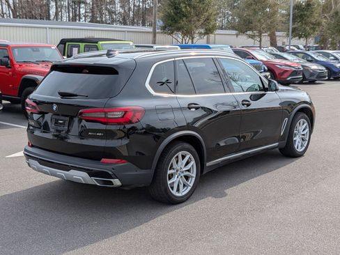 Used 2022 BMW X5 xDrive40i w/ Premium Package image 3
