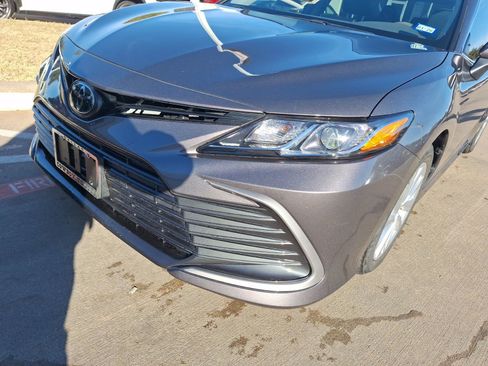Used 2023 Toyota Camry LE image 10