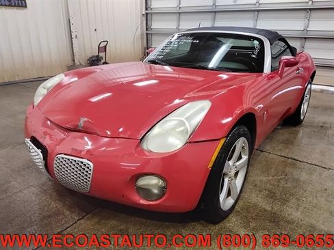 Used 2007 Pontiac Solstice Convertible w/ Premium Package RWD image 4