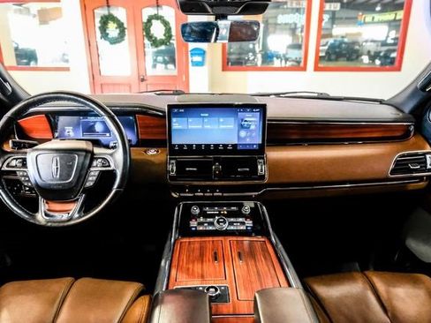 Used 2022 Lincoln Navigator L Reserve image 14