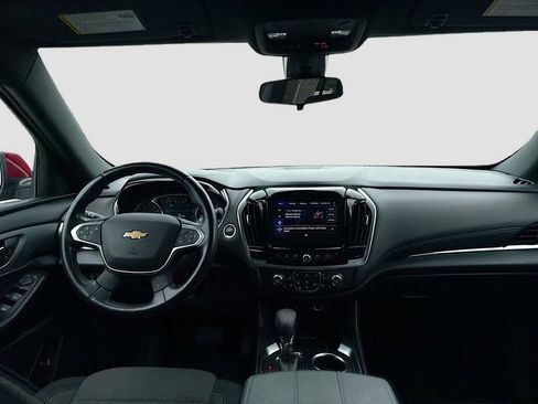 Used 2022 Chevrolet Traverse LT image 25