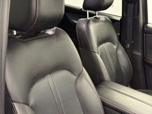 Used 2025 MAZDA CX-90 3.3 Turbo w/ Preferred Package image 11