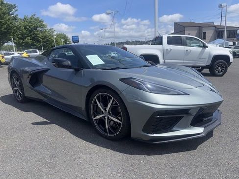 Used 2022 Chevrolet Corvette Stingray Convertible w/ Z51 Performance Package RWD image 7