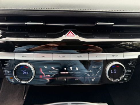 Used 2023 Genesis G80 2.5T image 25