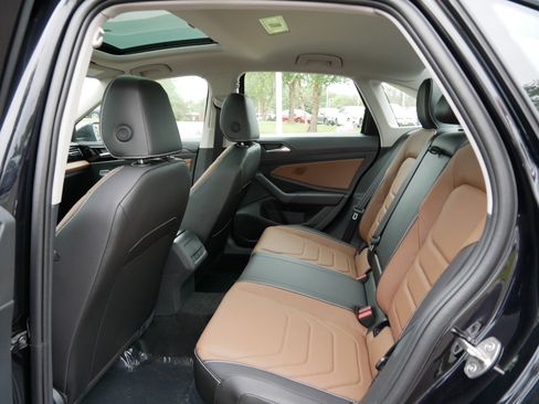 New 2025 Volkswagen Jetta SEL image 6