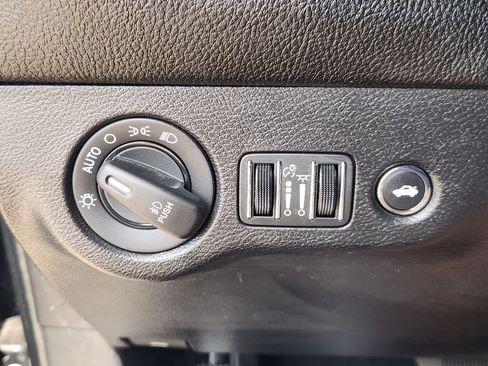 Used 2022 Dodge Challenger SXT w/ Blacktop Package image 19