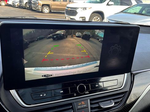 Used 2023 Nissan Altima 2.5 SR w/ SR Premium Package image 9