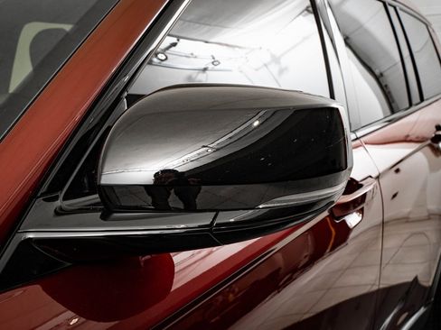 Used 2024 Jeep Grand Cherokee L Limited w/ Black Appearance Package image 15