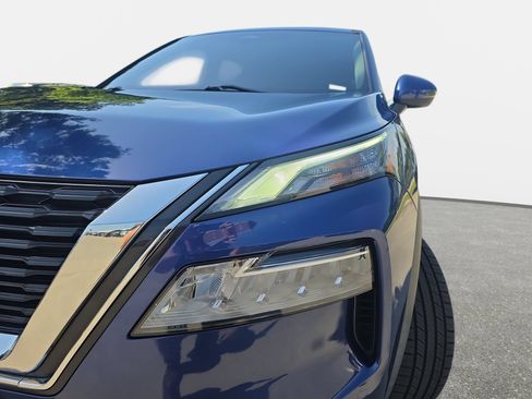Used 2021 Nissan Rogue SV FWD image 28