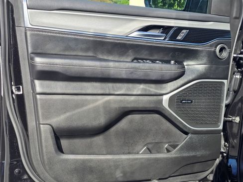 Used 2023 Jeep Wagoneer Series II image 45