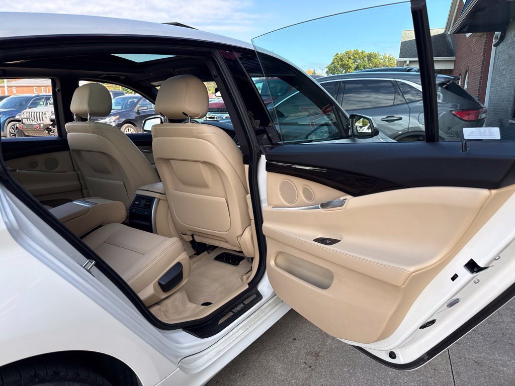 Used 2016 BMW 535i Gran Turismo xDrive AWD/4WD image 52