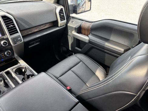 Used 2019 Ford F150 Lariat w/ Equipment Group 502A Luxury AWD/4WD image 16
