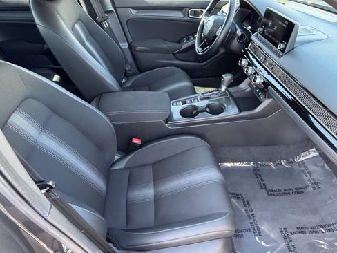Certified 2025 Honda Civic Sport image 9