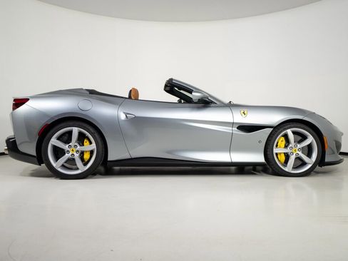 Used 2019 Ferrari Portofino RWD image 10