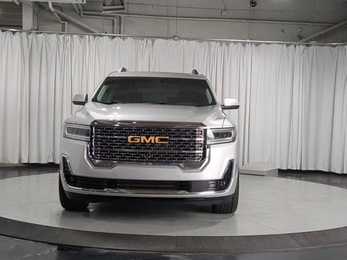 Used 2020 GMC Acadia Denali w/ Technology Package AWD/4WD image 3
