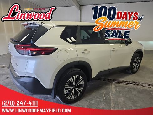 Used 2023 Nissan Rogue SV AWD/4WD image 2