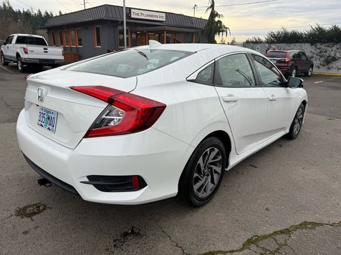 Used 2017 Honda Civic EX image 8