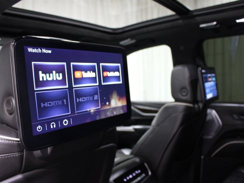 Used 2022 Cadillac Escalade ESV Sport Platinum AWD/4WD image 25