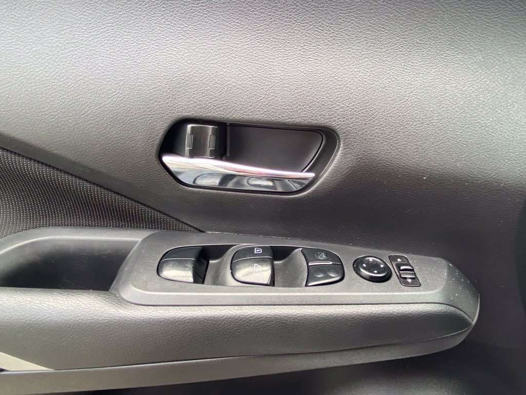 Used 2023 Nissan Kicks SV FWD image 21