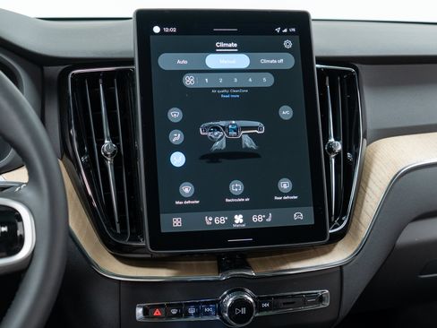New 2026 Volvo XC60 B5 Core AWD/4WD image 19