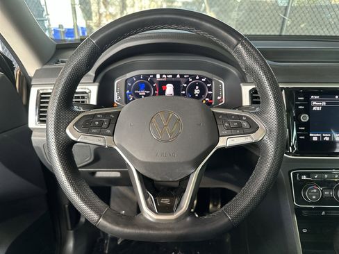 Used 2023 Volkswagen Atlas SEL Premium image 11