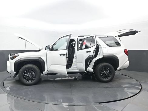 New 2026 Toyota 4Runner SR5 AWD/4WD image 31