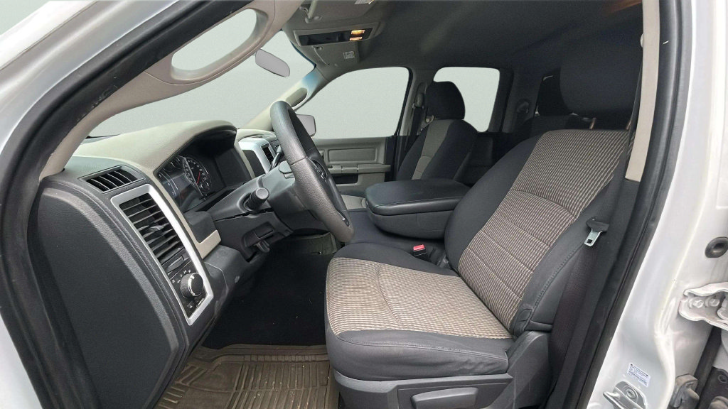 Used 2012 RAM 1500 Classic SLT RWD image 18
