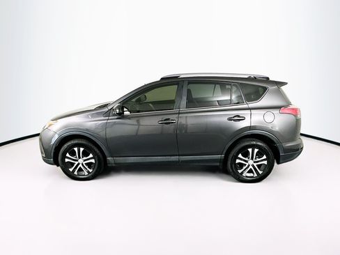 Used 2017 Toyota RAV4 LE FWD image 4