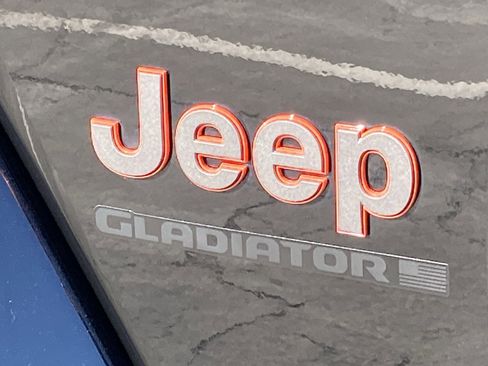 Used 2023 Jeep Gladiator Mojave w/ Trailer Tow Package image 34