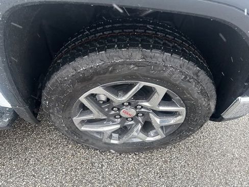 New 2026 GMC Sierra 1500 SLT w/ SLT Premium Plus Package image 9