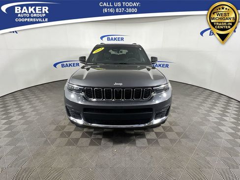 Used 2024 Jeep Grand Cherokee L Limited w/ Luxury Tech Group II image 3
