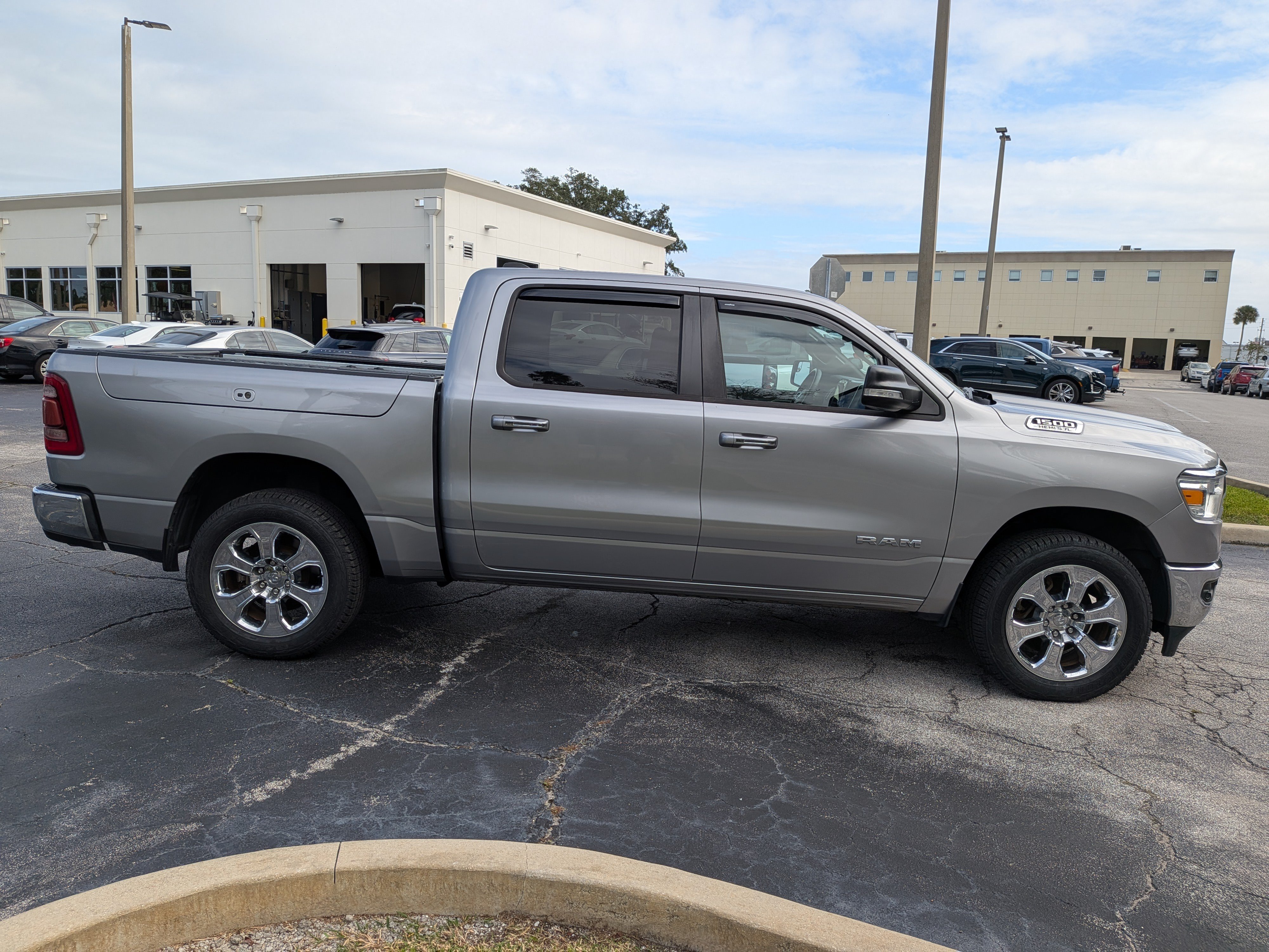 Used 2020 RAM 1500 Big Horn AWD/4WD image 3