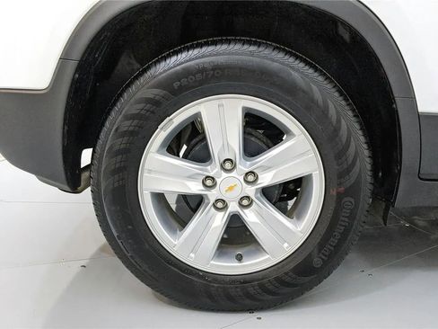 Used 2018 Chevrolet Trax LT w/ LT Convenience Package image 46