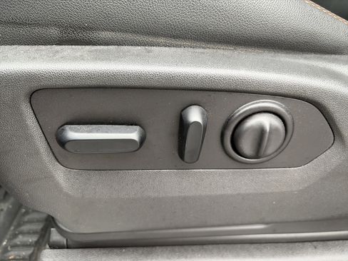 Used 2021 GMC Sierra 2500 AT4 image 21