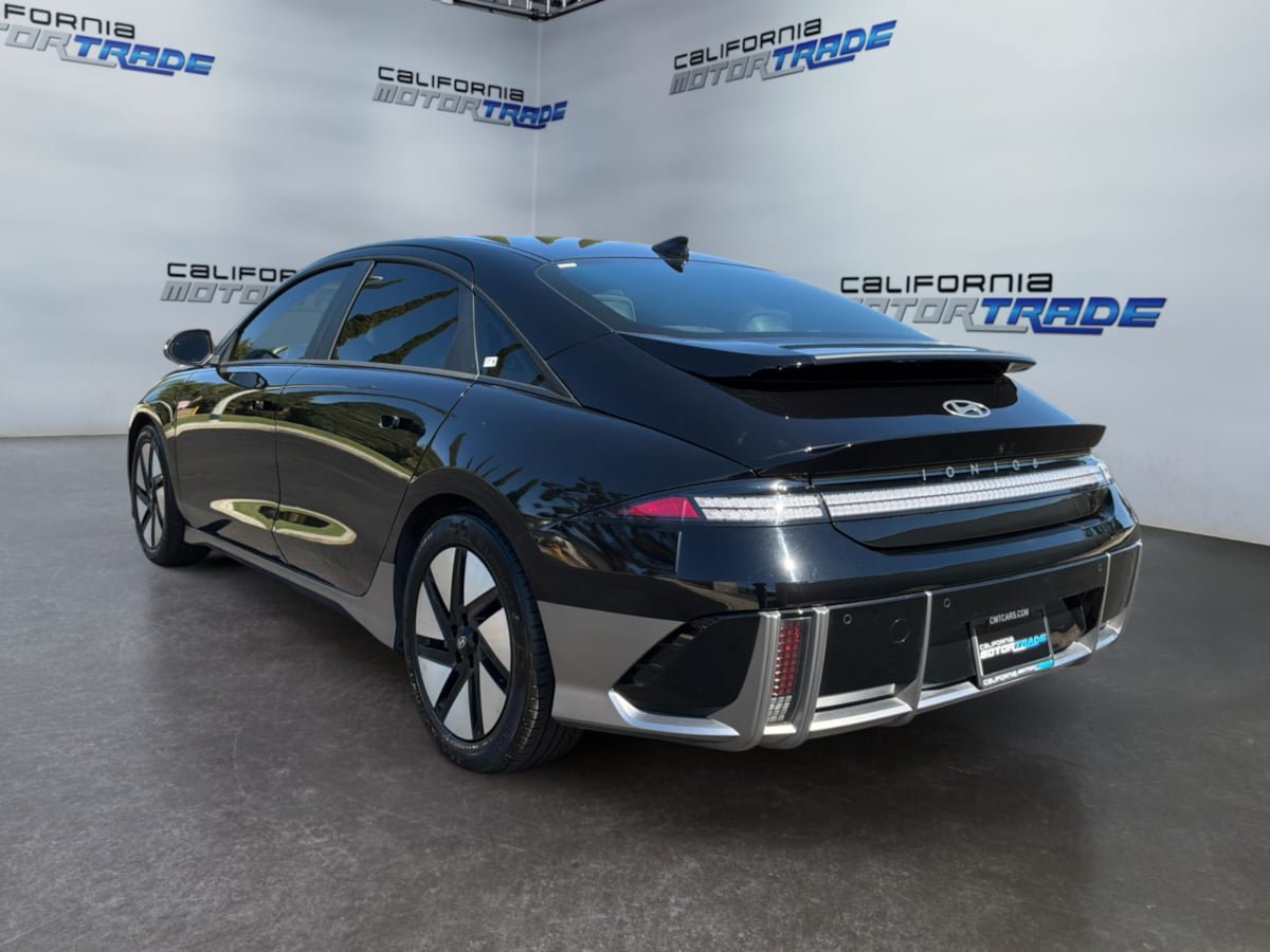 Used 2024 Hyundai Ioniq 6 SE RWD image 7
