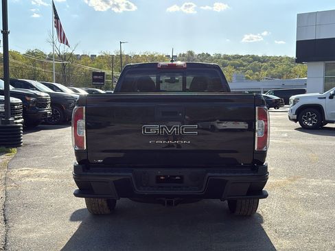 Certified 2022 GMC Canyon Elevation w/ Elevation Premium Package AWD/4WD image 7