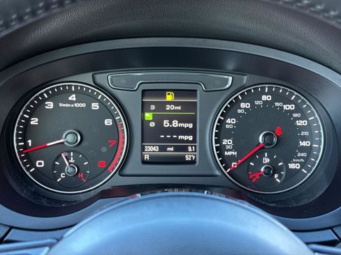 Used 2018 Audi Q3 2.0T Premium Plus w/ Premium Plus Package image 32