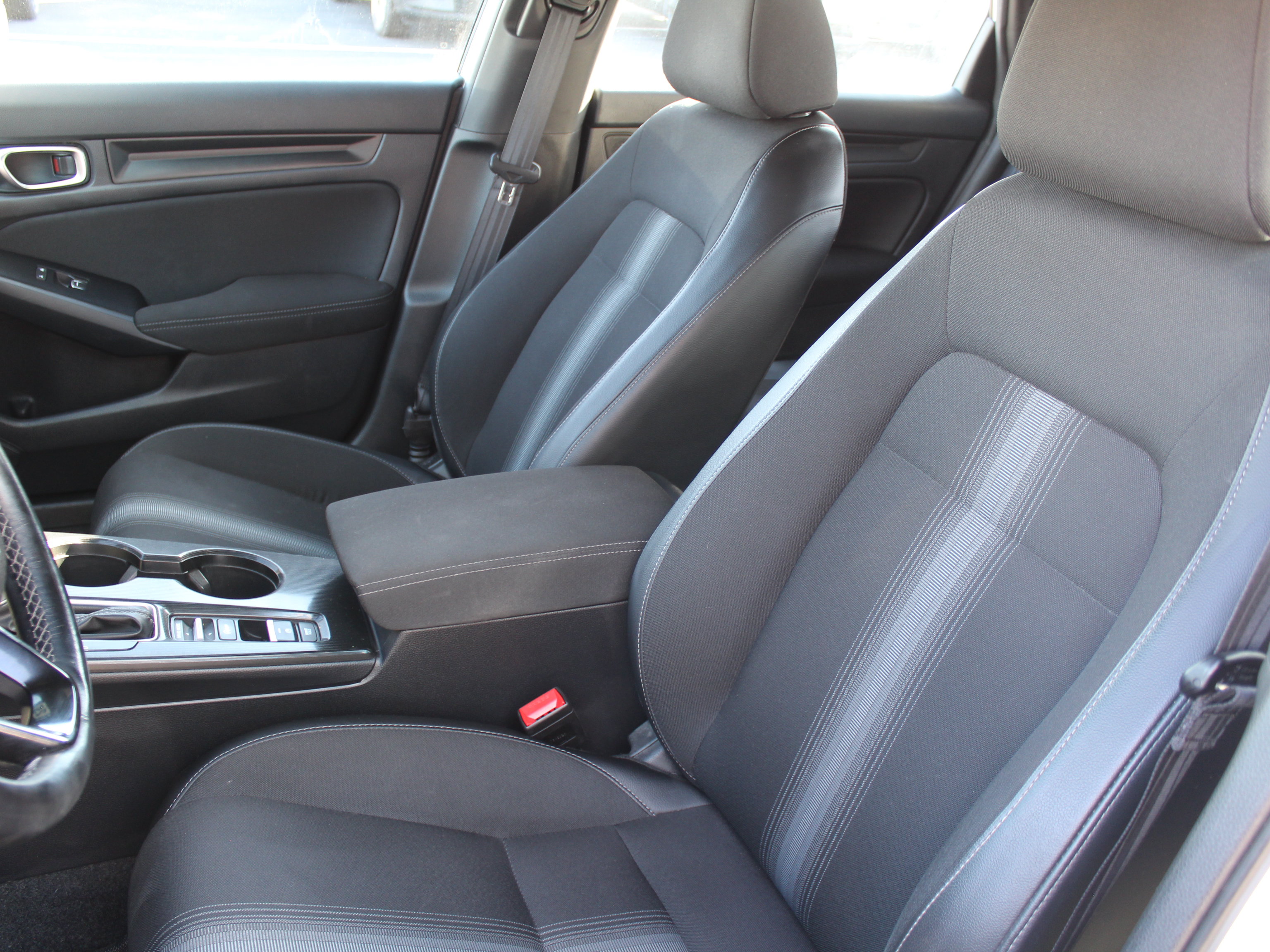 Used 2025 Honda Civic Sport image 13