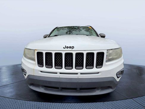 Used 2015 Jeep Compass Sport FWD image 2