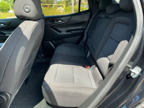 Used 2026 Chevrolet Equinox LT FWD image 25