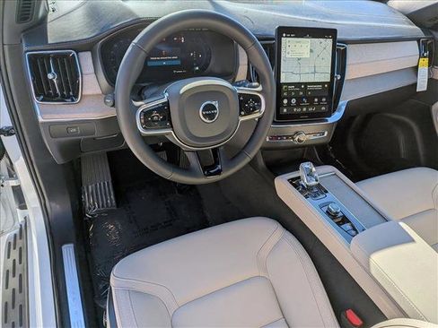 New 2025 Volvo XC90 B5 Core w/ Protection Package Premier AWD/4WD image 3
