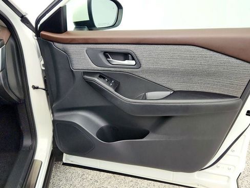 Used 2022 Nissan Rogue SV AWD/4WD image 24