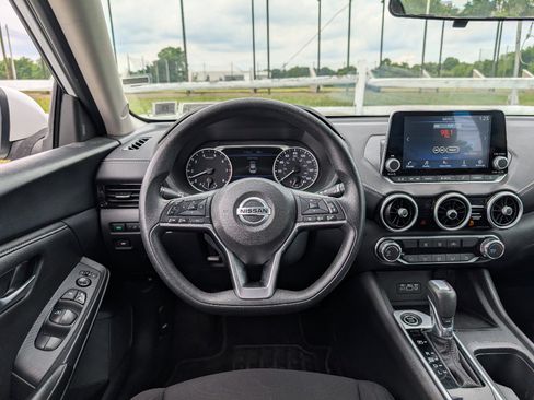Used 2023 Nissan Sentra SV FWD image 27