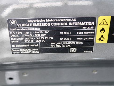 Used 2025 BMW 330i xDrive Sedan image 28