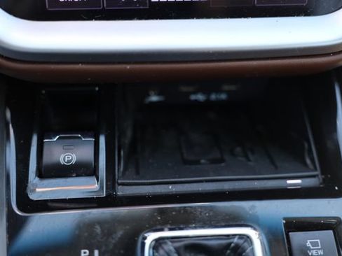 Certified 2022 Subaru Outback Touring XT AWD/4WD image 45