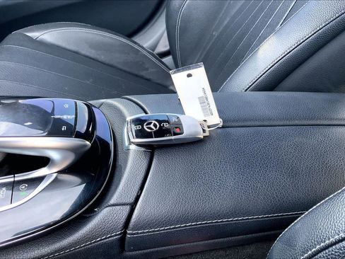 Used 2017 Mercedes-Benz E 300 image 14