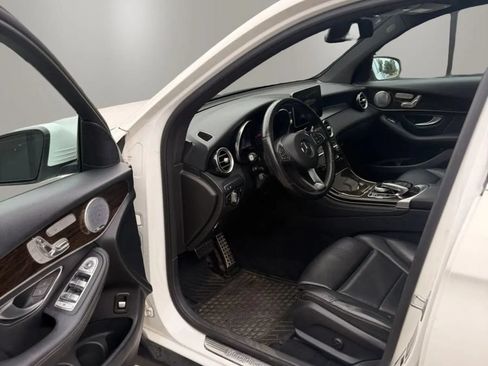 Used 2018 Mercedes-Benz GLC 300 4MATIC image 10