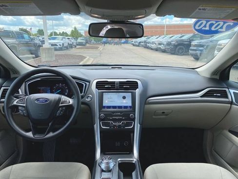 Used 2020 Ford Fusion SE FWD image 19