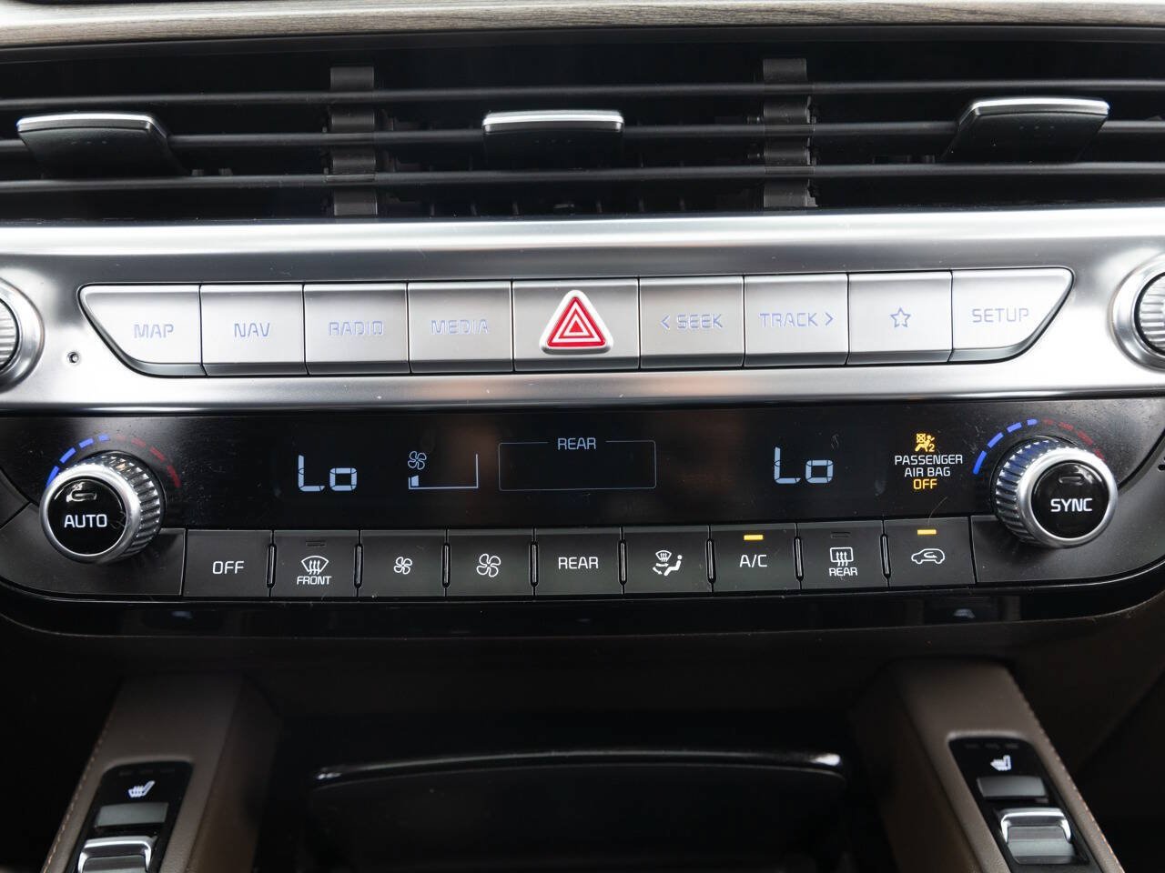 Used 2020 Kia Telluride SX w/ Towing Package AWD/4WD image 35