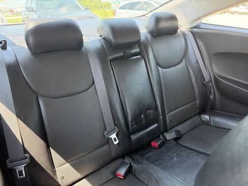 Used 2013 Hyundai Elantra SE image 3